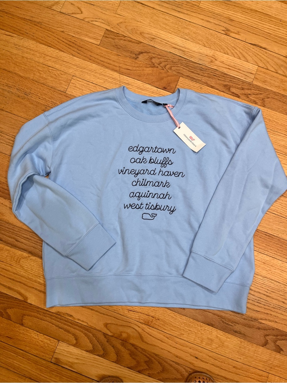 Vineyard Vines Light Blue Crewneck Sweatshirt with Town Script Size L